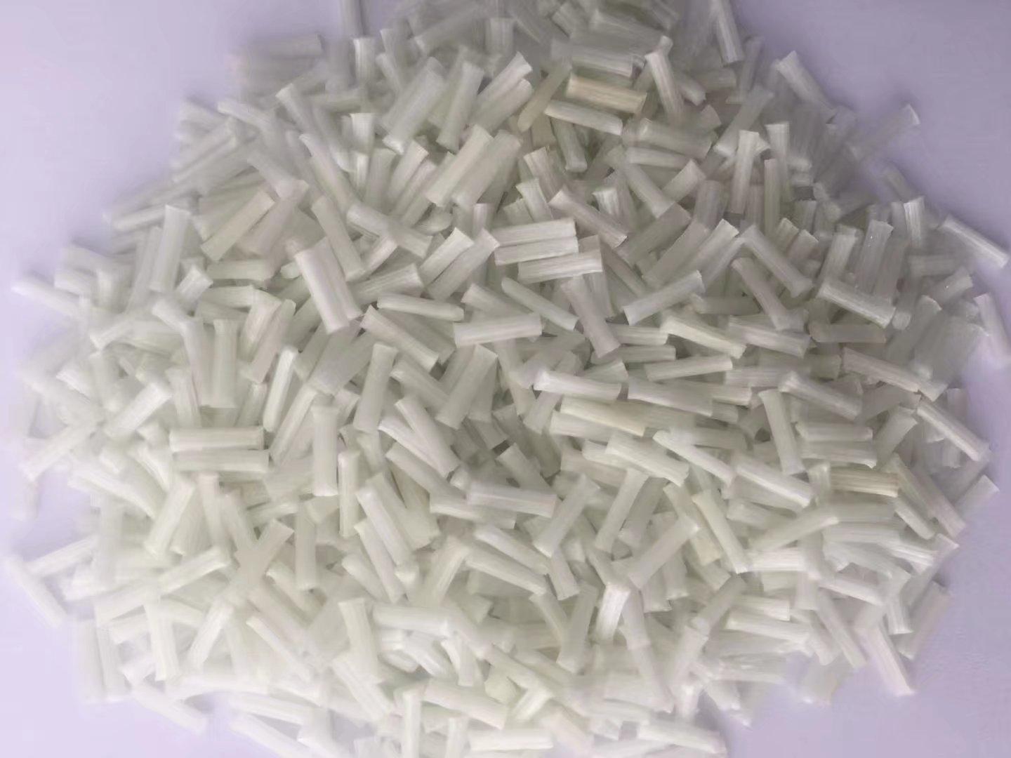 尼龍管VS橡膠管VS金屬管大比拼